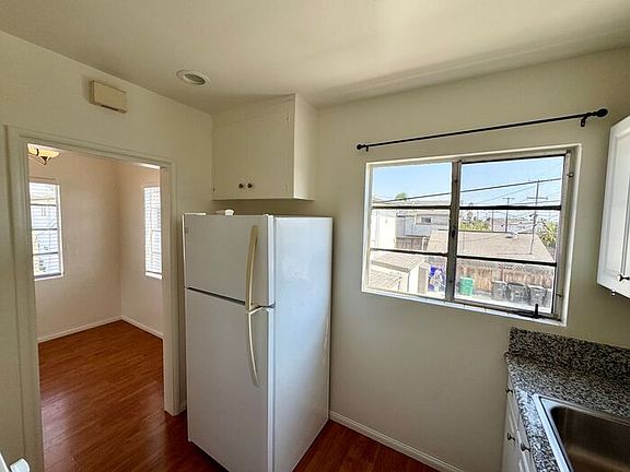 5th image of 4578-825 34th St #4582.5