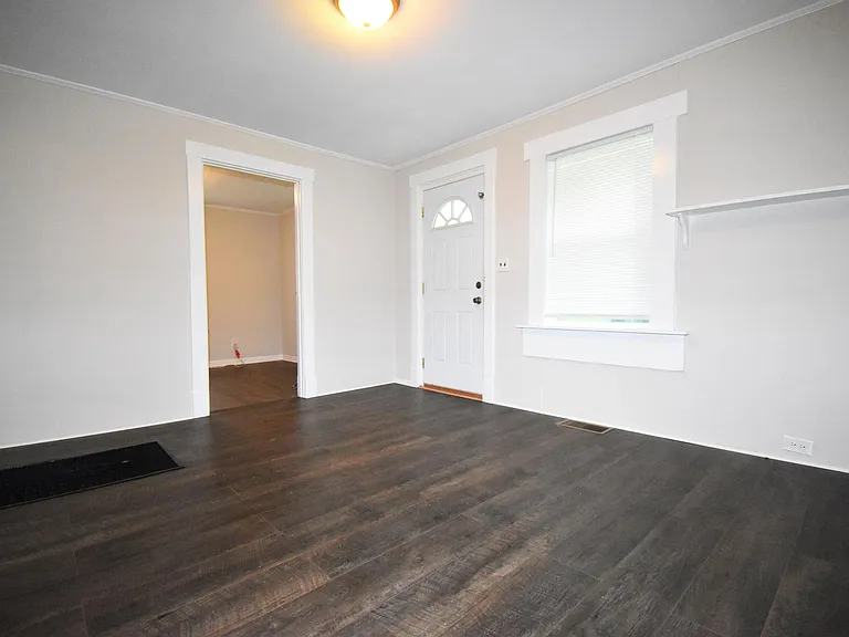 873 Highland Ave — Photo 6