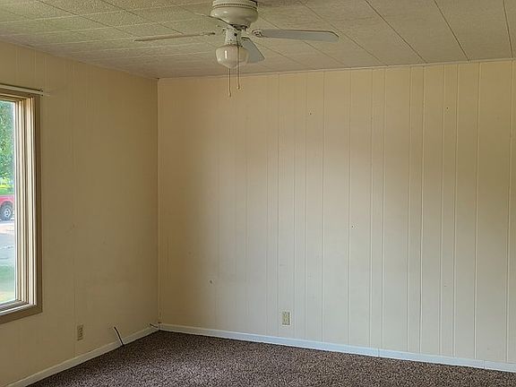 2nd image of 1007 N Main St