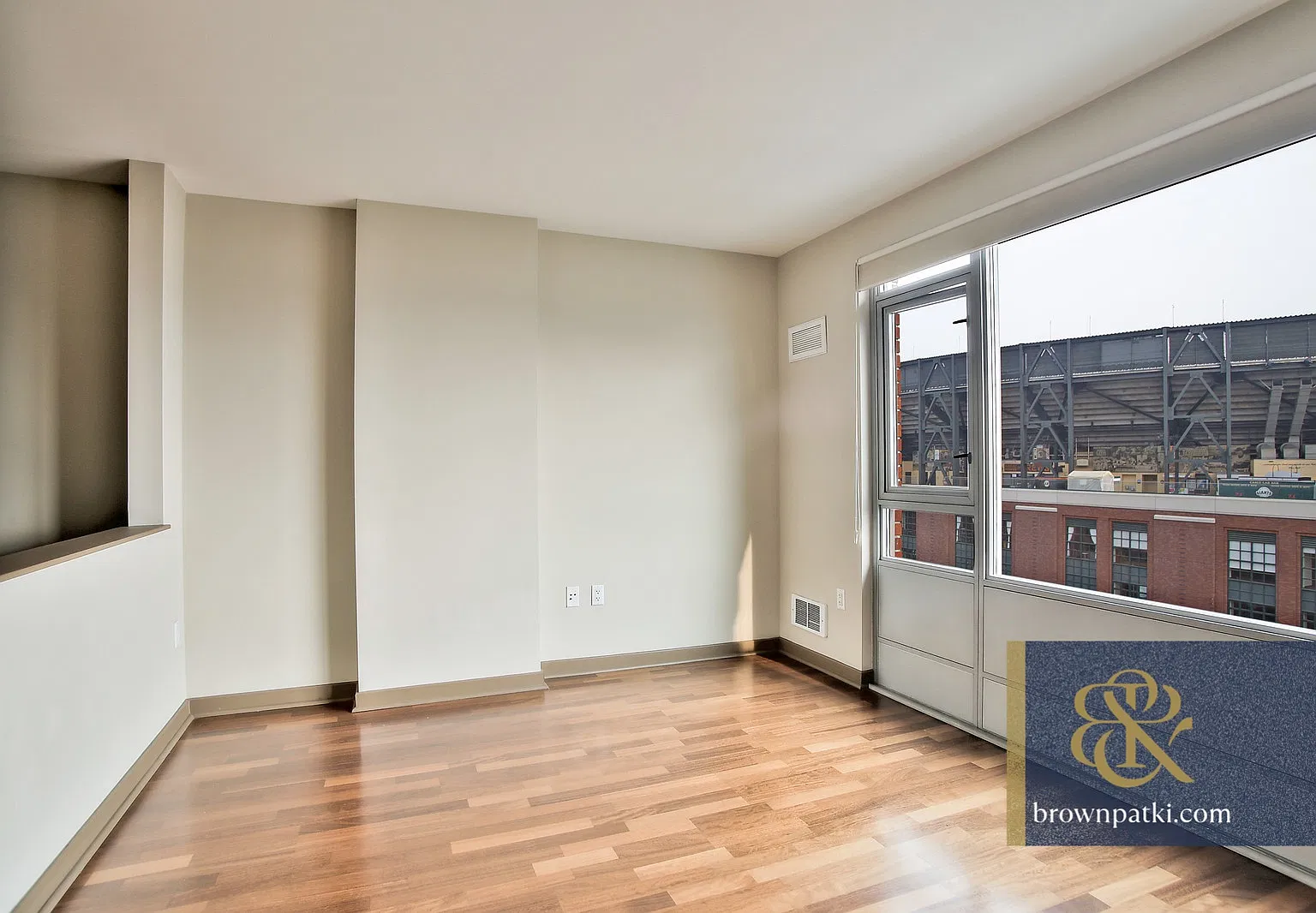 Jr 1bd In Amenity Bldg, Views & Pkg | Brown & Patki Inc. — Photo 2