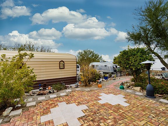 5th image of 49724 Felspar Ave