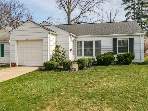 1255 Eastwood Ave, Mayfield Heights, OH 44124