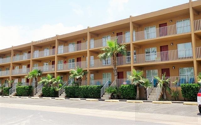1st image of 115 E Amberjack St