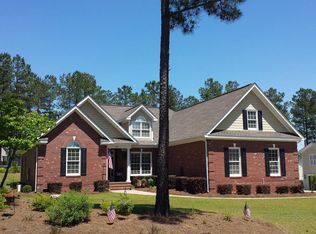 135 Blue Pine Dr, Spring Lake, NC 28390