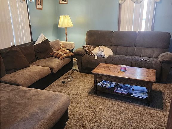 3rd image of 754 Ray Ave NW