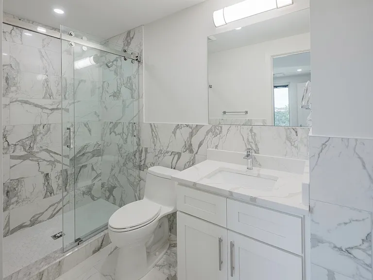 21 Knight St #104 — Photo 3