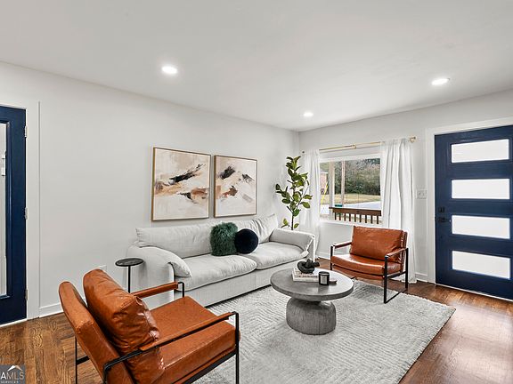 3rd image of 4027 Lindsey Dr