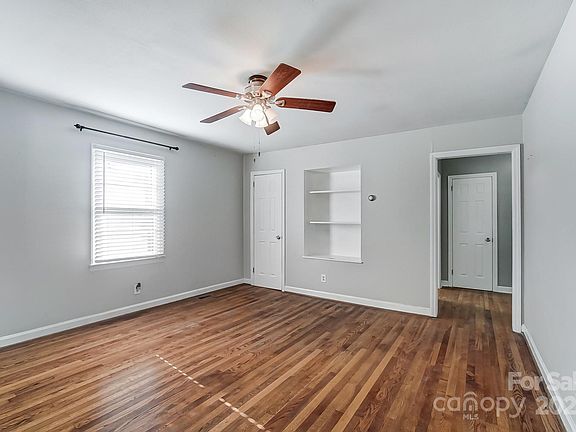 5th image of 305 Belton Ave