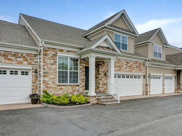 98 Van Cleef Dr, Readington Twp., NJ 08889