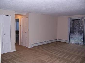5th image of 369 Simmonsville Ave APT 4204
