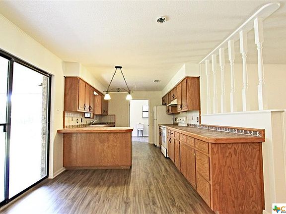 4th image of 11103 Salado Springs Cir