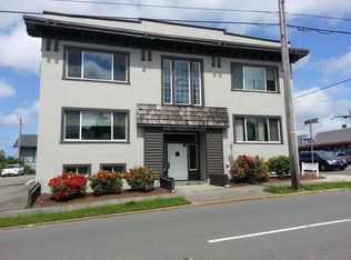 1010 Virginia Ave APT 4, North Bend, OR 97459