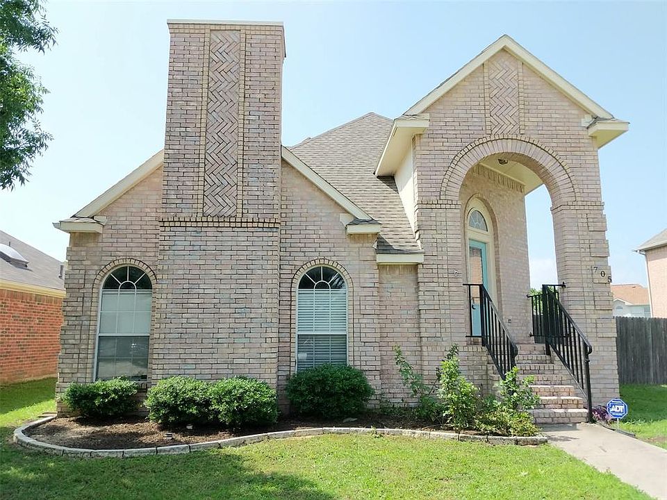 1st image of 705 Teakwood Dr