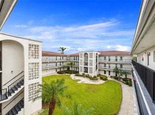 53 High Point Cir W APT 303, Naples, FL 34103