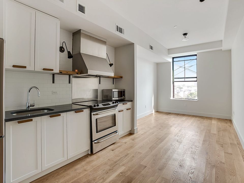 1st image of 168 Throop Ave #F2