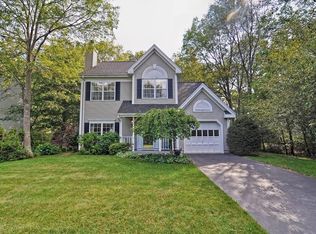 5 Balcom Dr, Foxboro, MA 02035