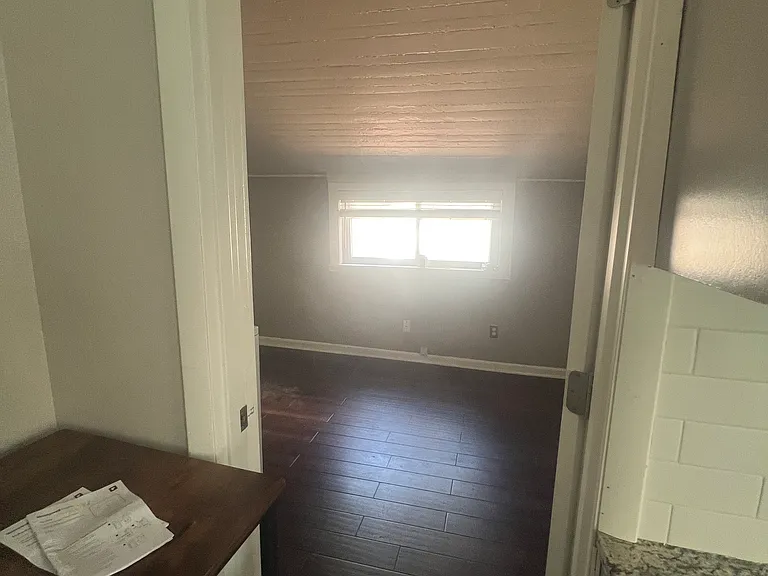 1871 W 48th St #1 — Photo 13