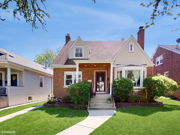 6757 N Oxford Ave, Chicago, IL 60631