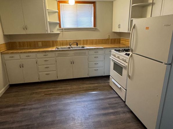 408 2nd Ave NE APT 2