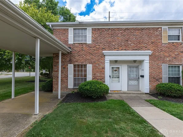 843 Clareridge Ln, Centerville, OH 45458