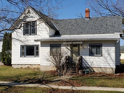 240 Mill St, La Valle, WI, 53941
