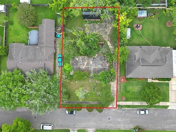 3rd image of 3341 Albans Ln