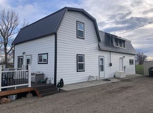 111 S Ashley Ave, Winnett, MT 59087