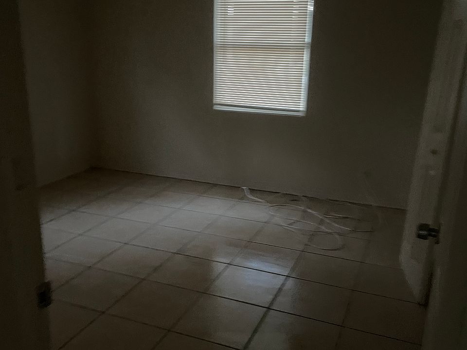 1st image of 2345 Tanglewood St #I