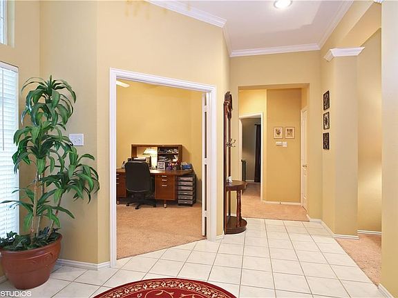 3rd image of 2813 Meade Dr