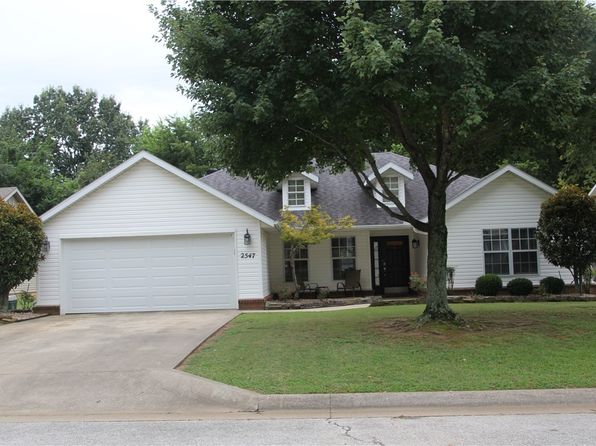 2547 W Arthur Hart St