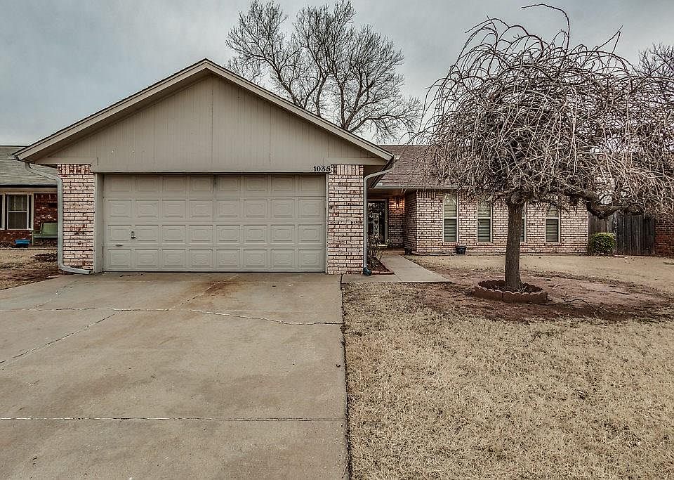1st image of 1035 Royal Ln