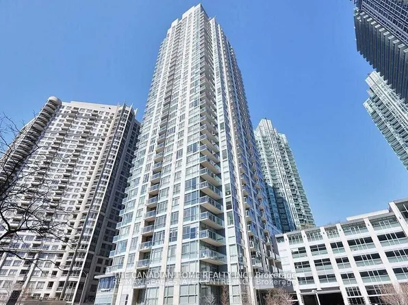 225 Webb Dr, Mississauga, ON