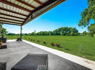 1940 Everheart Rd, Bells, TX 75414