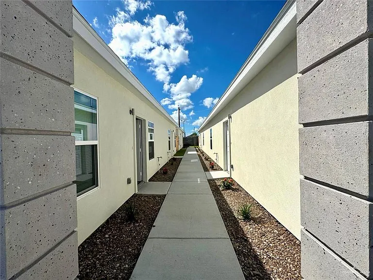 4305 Walnut Ave #5 — Photo 2