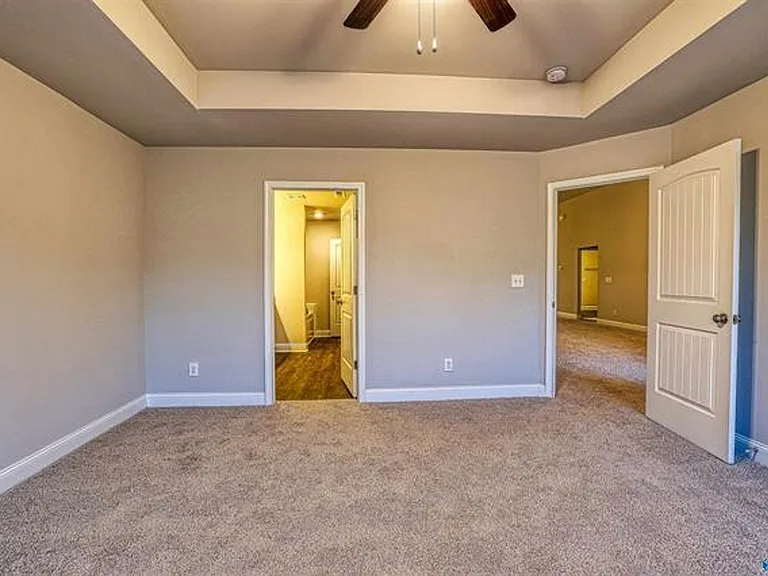 226 Abercorn Dr — Photo 8