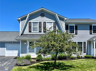 742 Levelle Ct, Webster, NY 14580