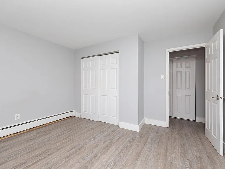 Wayne Court Apartments — Photo 25