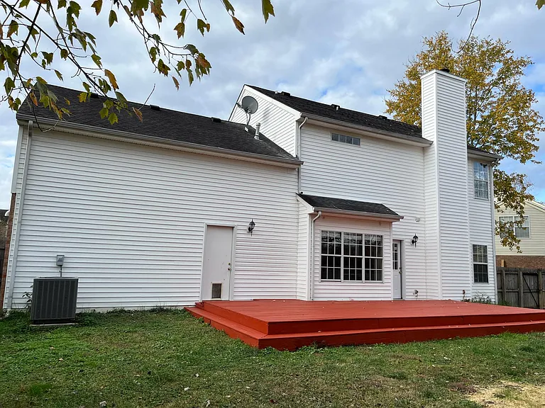 1018 Glastonbury Dr — Photo 16
