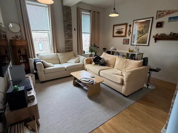 1422 N Milwaukee Ave #209, Chicago, IL 60622