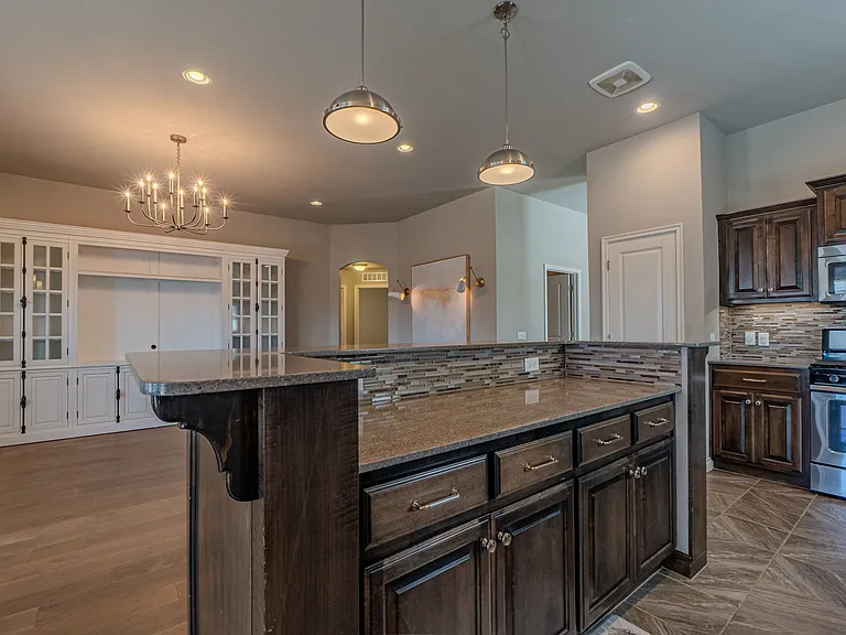 19213 Blanco Dr — Photo 18