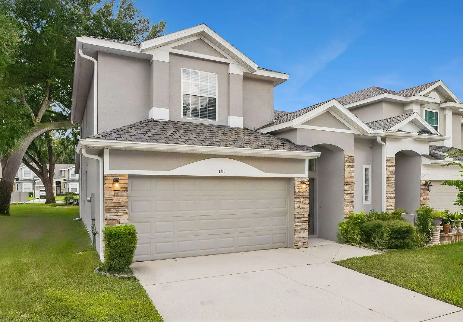 3 bed, 2.5 bath, 1733 sqft, $2,500 — Photo 2