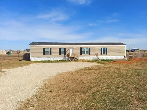 4525 S Evans Rd, El Reno, OK 73036