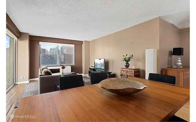 Sold by Douglas Elliman | media 14