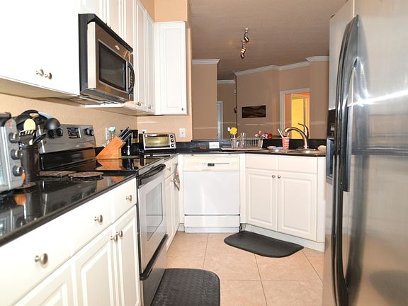 3rd image of 8539 W Gate Pkwy Unit 111