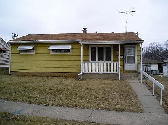 1st image of 7010 W Carmen Ave