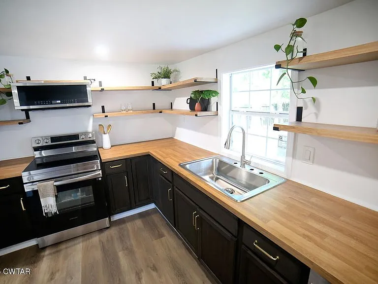 308 Cottonwood St — Photo 16