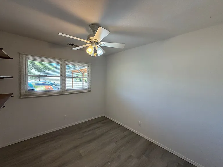 337 Glorieta St NE — Photo 7