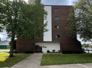 4 S Mason St APT 105, Bensenville, IL 60106