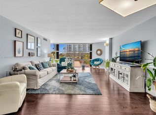 6423 Collins Ave APT 409, Miami Beach, FL 33141