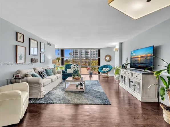 6423 Collins Ave APT 409, Miami Beach, FL 33141